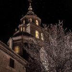Fotografía de la Catedral de Albarracin por la noche