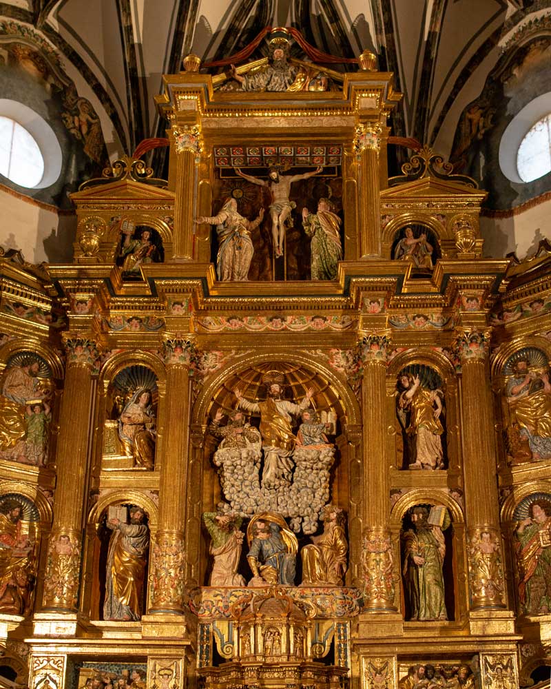 Imagen del retablo mayor en la Catedral del Salvador
