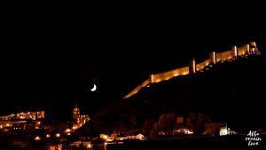 Fotografía Nocturna de las murallas de Albarracin